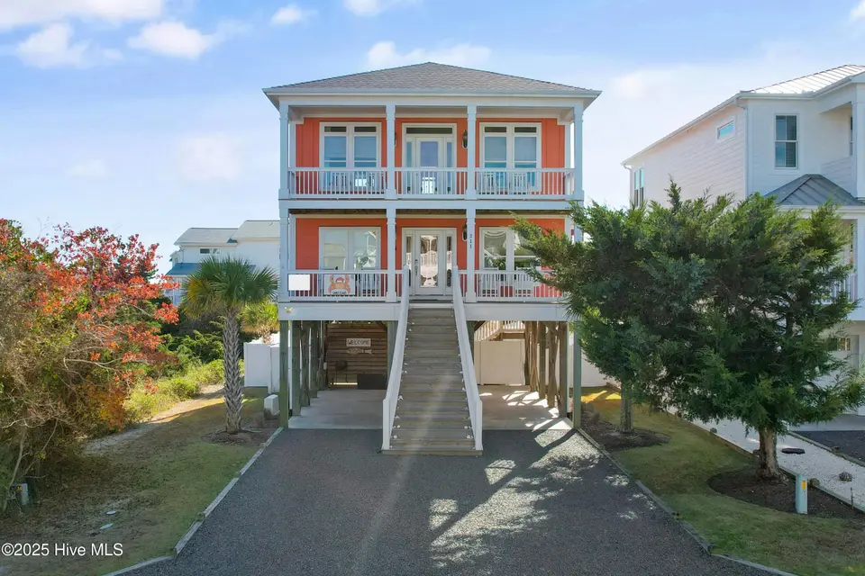 211 Brunswick Avenue W, Holden Beach, NC 28462 – photo 1 of 62: 211BrunswickAveW - 3