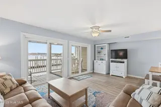 1401 Canal Drive Apt 3, Carolina Beach, NC 28428 – photo 18: 23_IMG_4556