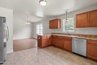 4012 W T Whitehead Drive, Jacksonville, NC 28546 – photo 14: 12-web-or-mls-4012 WT Whitehead Dr. 24