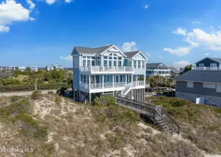 6901 W Beach Drive, Oak Island, NC 28465 – photo 7: 6901 W Beach Rev MLS-1