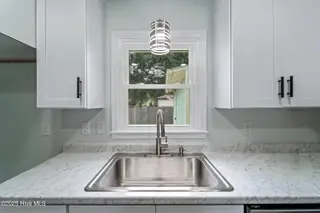 2614 Country Club Road, Jacksonville, NC 28546 – photo 7: Kitchen