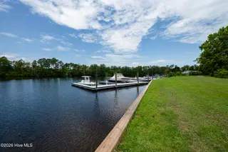 218 Shoreview Drive, New Bern, NC 28562 – photo 16: 218 Shoreview Drive, New Bern, NC 28562
