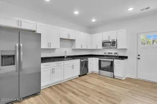 528 Mary Lou Lane SW, Supply, NC 28462 — 3-bedroom home in Edgarwood, Supply, NC, photo 6 of 20