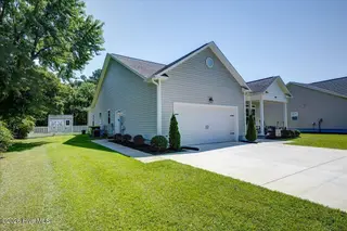 487 Carolina Pines Boulevard, New Bern, NC 28560 – photo 4: 07-487_Carolina_Pines-37