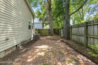 804 S 6th Street, Wilmington, NC 28401 — 2-bedroom home, Wilmington, NC, photo 16 of 16: 16_img_8463