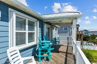 1907 Emerald Drive, Emerald Isle, NC 28594 – photo 12: Top Level Deck (Ocean 4)
