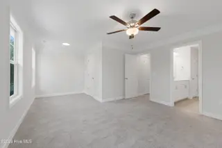 238 Cline Way Unit 126, Beaufort, NC 28516 – photo 12: Primary Suite