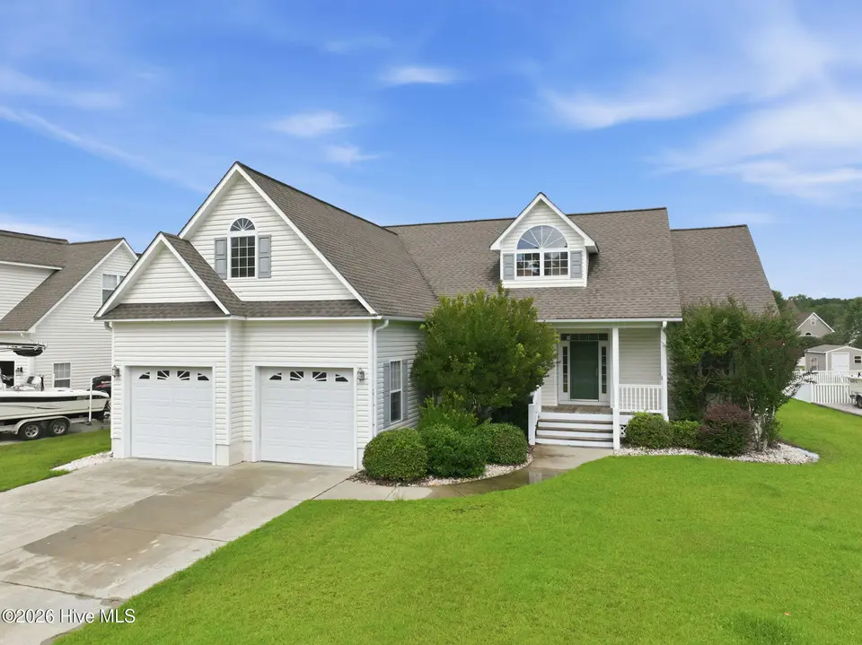 112 White Heron Lane, Swansboro, NC 28584 – photo 1 of 60: Front 1
