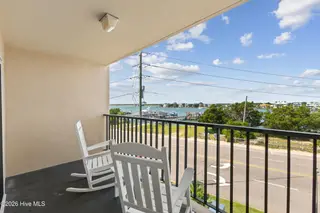 104 S Lumina Avenue S 203, Wrightsville Beach, NC 28480 — 1-bedroom condo in Summer Sands Condominiums, Wrightsville Beach, NC, photo 19 of 27: 20_img_7263