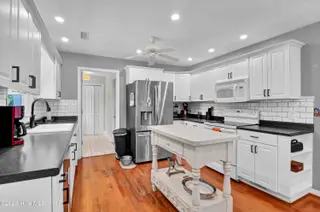 225 Mohican Trail, Wilmington, NC 28409 – photo 11: P1399925