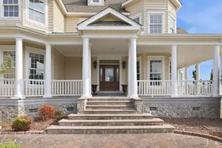 359 Bay Run, Newport, NC 28570 – photo 8: Grand entrance