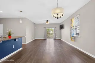 1573 Murre Court SE, Bolivia, NC 28422 — 5-bedroom home in Avalon, Bolivia, NC, photo 13 of 48: Great room