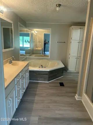 1490 Cobblestone Drive, Kinston, NC 28504 – photo 6: Bathroom