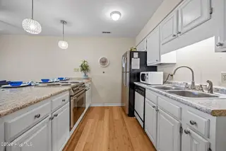 9100 Reed Drive 1108, Emerald Isle, NC 28594 – photo 12: Kitchen