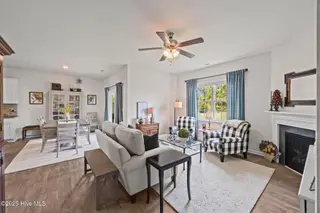 731 Lake Tyler Drive, New Bern, NC 28560 – photo 4: 24-web-or-mls-0C0A3566