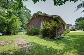1412 Oxford Lane, New Bern, NC 28562 – photo 4: 04-1412_Oxford-20
