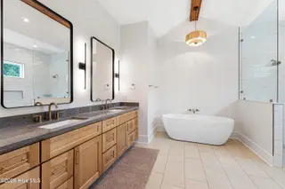 107 Mayflower Drive, Newport, NC 28570 – photo 20: Primary ensuite