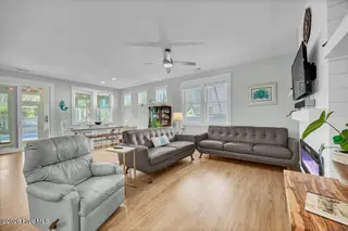 807 Atlanta Avenue, Carolina Beach, NC 28428 – photo 6: 013_img_8947_397