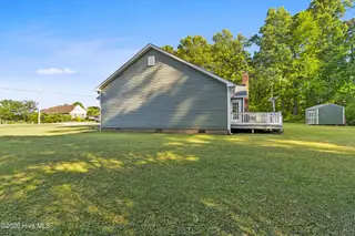 115 Bayshore Drive, Elizabeth City, NC 27909 — 3-bedroom home in Brickhouse Point, Elizabeth City, NC, photo 15 of 45: 25_dsc00044