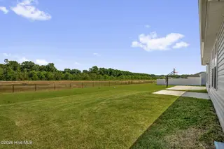 8 W Emily Gardens Drive, Selma, NC 27576 – photo 3: 8 W Emily Gardens Dr(32 of 32)