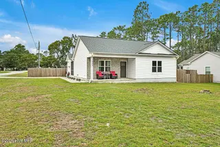 1805 Salisbury Road, Southport, NC 28461 — 3-bedroom home in Boiling Spring Lakes, Southport, NC, photo 2 of 38: 1805SalisburyRoad-2