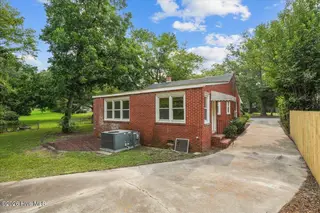 909 N Carolina Street, Goldsboro, NC 27530 – photo 10: 11-909 N Carolina St-11