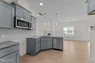 2604 Nexus Drive B, Greenville, NC 27834 – photo 16: 32-web-or-mls-_S0A4021