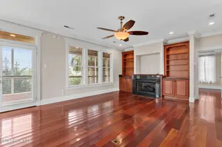 8222 Lakeview Drive, Wilmington, NC 28412 – photo 3: 24_living room