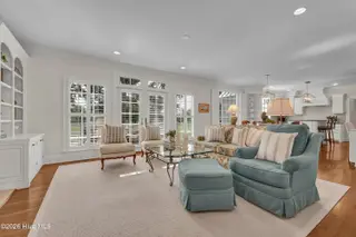 2240 Deepwood Drive, Wilmington, NC 28405 — 6-bedroom home in Landfall, Wilmington, NC, photo 14 of 77: 014_img_8675_665