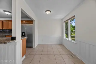 2014 Center Avenue, New Bern, NC 28560 – photo 17: Dining Room
