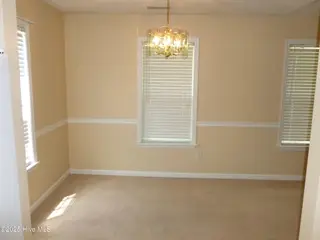 302 Carlisle Court, Jacksonville, NC 28540 – photo 5
