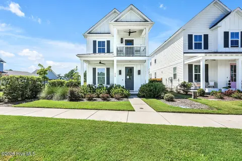 950 Trisail Ter, Wilmington
