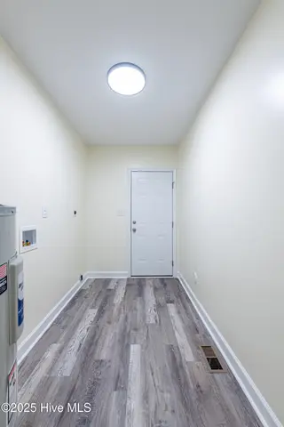 622 Walnut Drive, Jacksonville, NC 28540 – photo 18: Laundry room