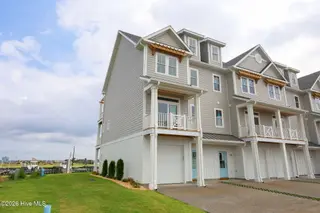 200 Olde Towne Yacht Club Drive 52, Beaufort, NC 28516 – photo 6: 49-web-or-mls-IMG_8454_edit