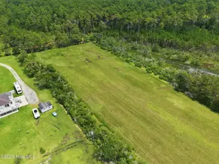 000 Josephine Lane, Beaufort, NC 28516 – photo 15: 7-web-or-mls-DJI_20260716122732_0267_D_e