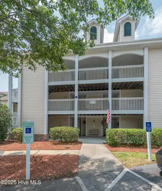 3350 Club Villas Drive 104, Southport, NC 28461 — 2-bedroom condo in St James, Southport, NC, photo 1 of 34: Club Villa Unit 104