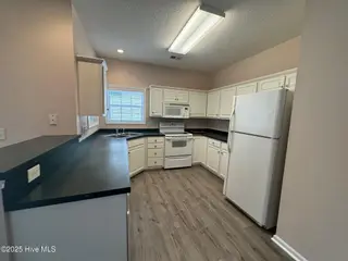 515 Wampee Street NW, Calabash, NC 28467 – photo 11: Kitchen