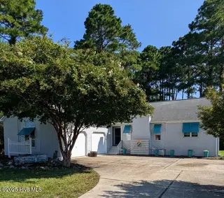 6105 Pelican Drive, New Bern, NC 28560 – photo 1: 6483534178863477287