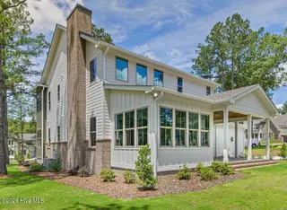 300 Sloan Lane, Pinehurst, NC 28374 – photo 7: 260528-300Sloan(Ext.)-8659