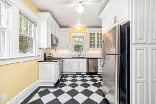 1208 Preyer Avenue, Elizabeth City, NC 27909 — 3-bedroom home in Riverside, Elizabeth City, NC, photo 17 of 76: Kitchen