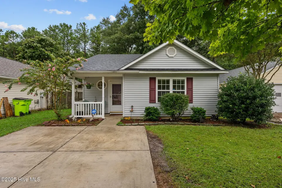 3715 Elizabeth Avenue, New Bern, NC 28562 – photo 1 of 33: 3715 Elizabeth Avenue