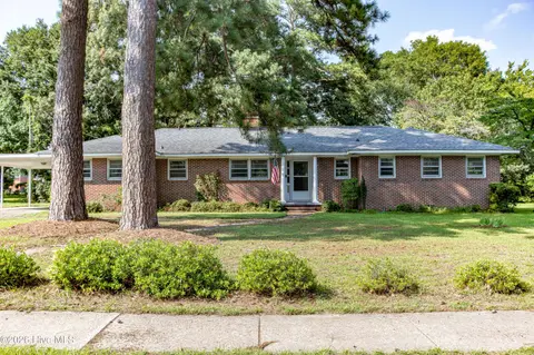 807 E Holly St, Goldsboro