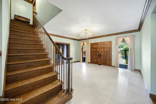 201 Country Club Drive, Elizabeth City, NC 27909 — 3-bedroom home in Country Club Forest, Elizabeth City, NC, photo 16 of 58: 004 ccd 260504 entry foyer 4