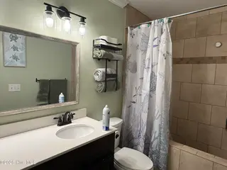 159 Edinburgh Drive, Carthage, NC 28327 — 3-bedroom home in Dundee Estates, Carthage, NC, photo 8 of 14: Master Bathroom