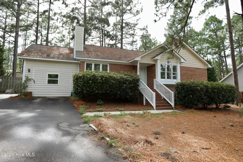 100 Sawmill Road E, Pinehurst, NC 28374 – photo 1 of 25: 023A4146