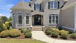 6208 Devonshire Drive, Wilson, NC 27896 — 4-bedroom home in SouthPointe, Wilson, NC, photo 5 of 68: Front Porch