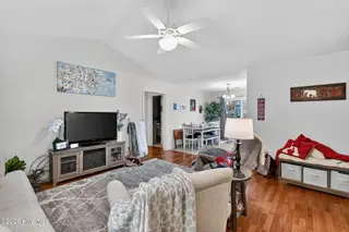 7129 Thurgood Road, Wilmington, NC 28411 – photo 5: 05_beyc69a20b62beaa2