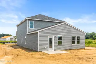 622 S Squires Run Lane, Richlands, NC 28574 – photo 2: Back Exterior
