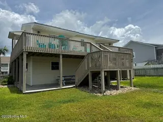 102 W Dobbs Street, Atlantic Beach, NC 28512 – photo 5: Dobbs 10