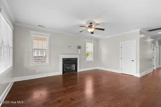 1213 Daisy Court, Holly Ridge, NC 28445 — 3-bedroom home in Neighborhoods of Holly Ridge, Holly Ridge, NC, photo 8 of 36: daisy-8